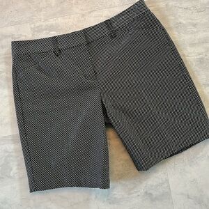Express  editor shorts  Business casual shorts Black/white diamond pattern Sz 6